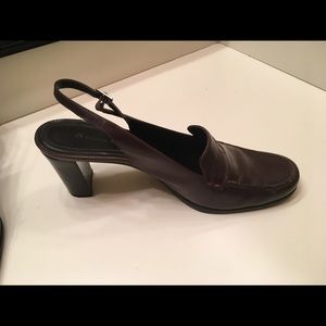 Classic Etienne Aigner Slingback loafers